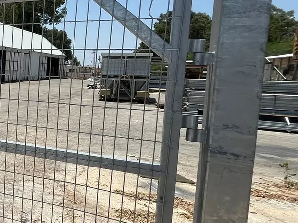 עמוד וציר של שער רשת